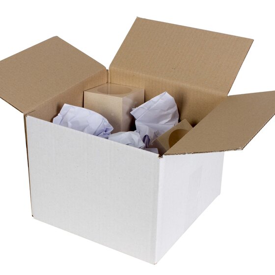 Cumberland Shipping Box White 510 X 335 X 330MM